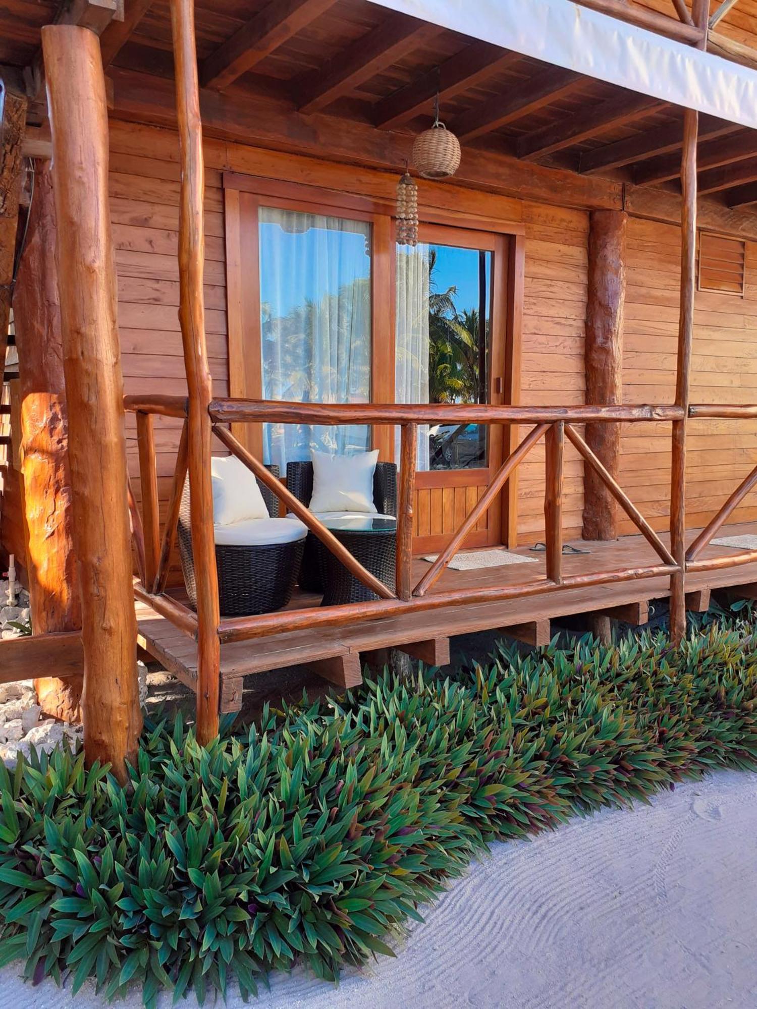 Palmeras De Mahahual Cabanas Exterior foto